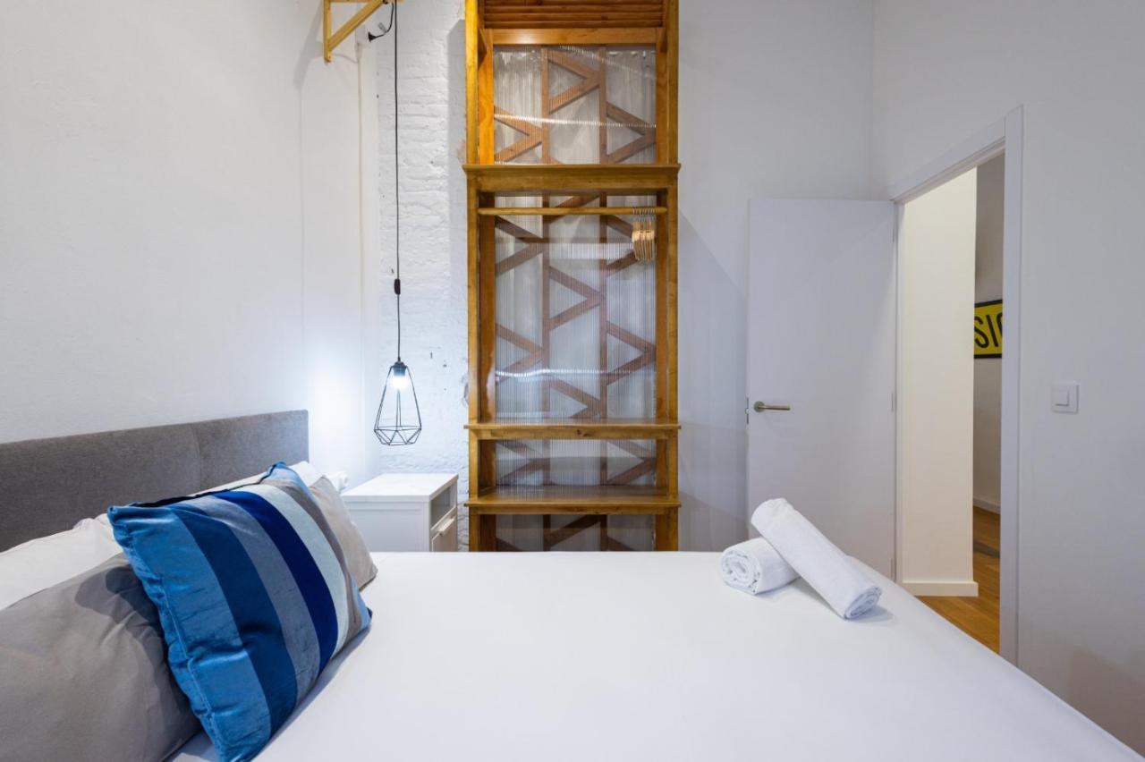 Florit Flats - The Vella Apartment Valencia Exteriör bild